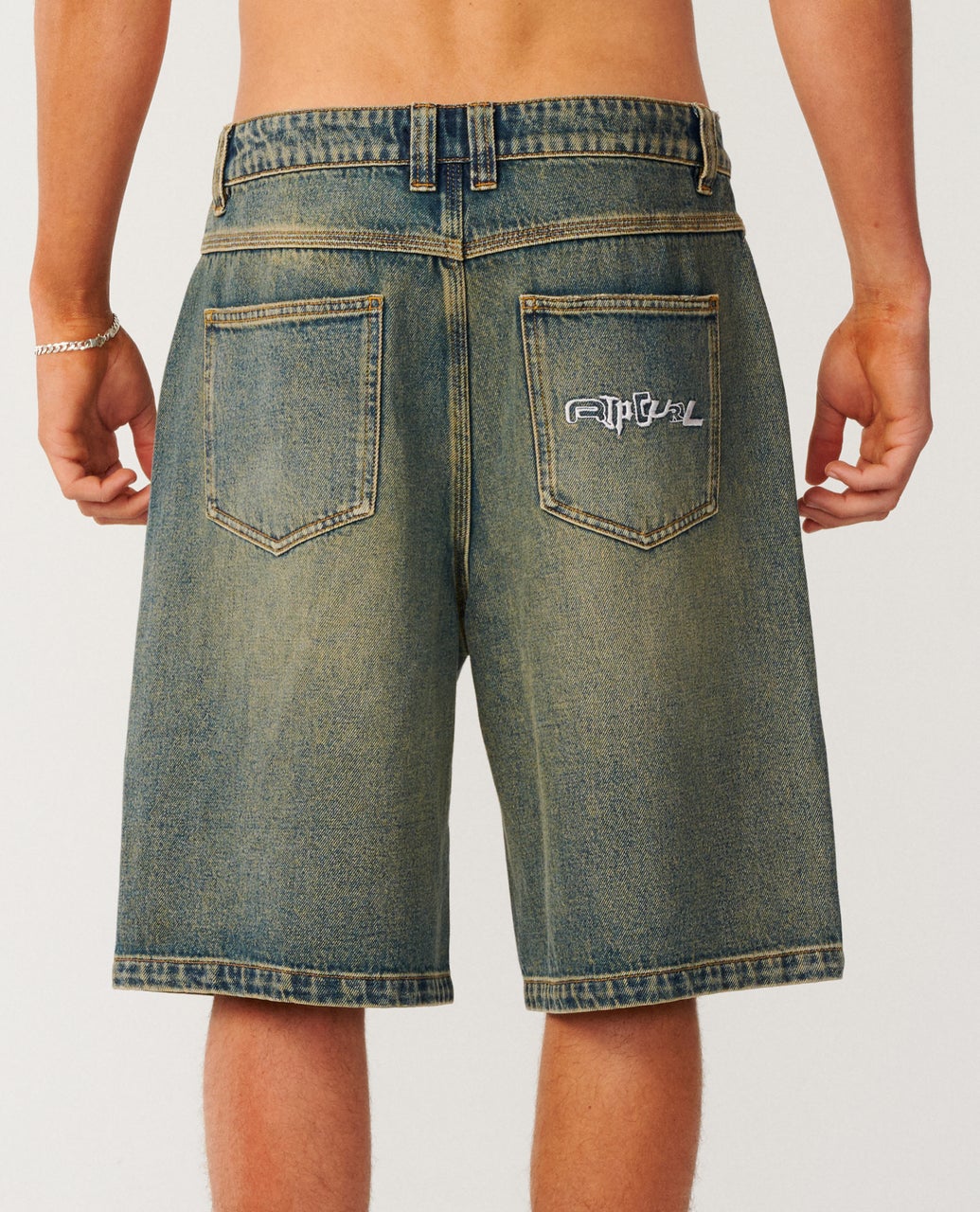 Archive Dirty Denim Walkie 23" Walkshort - Image 2