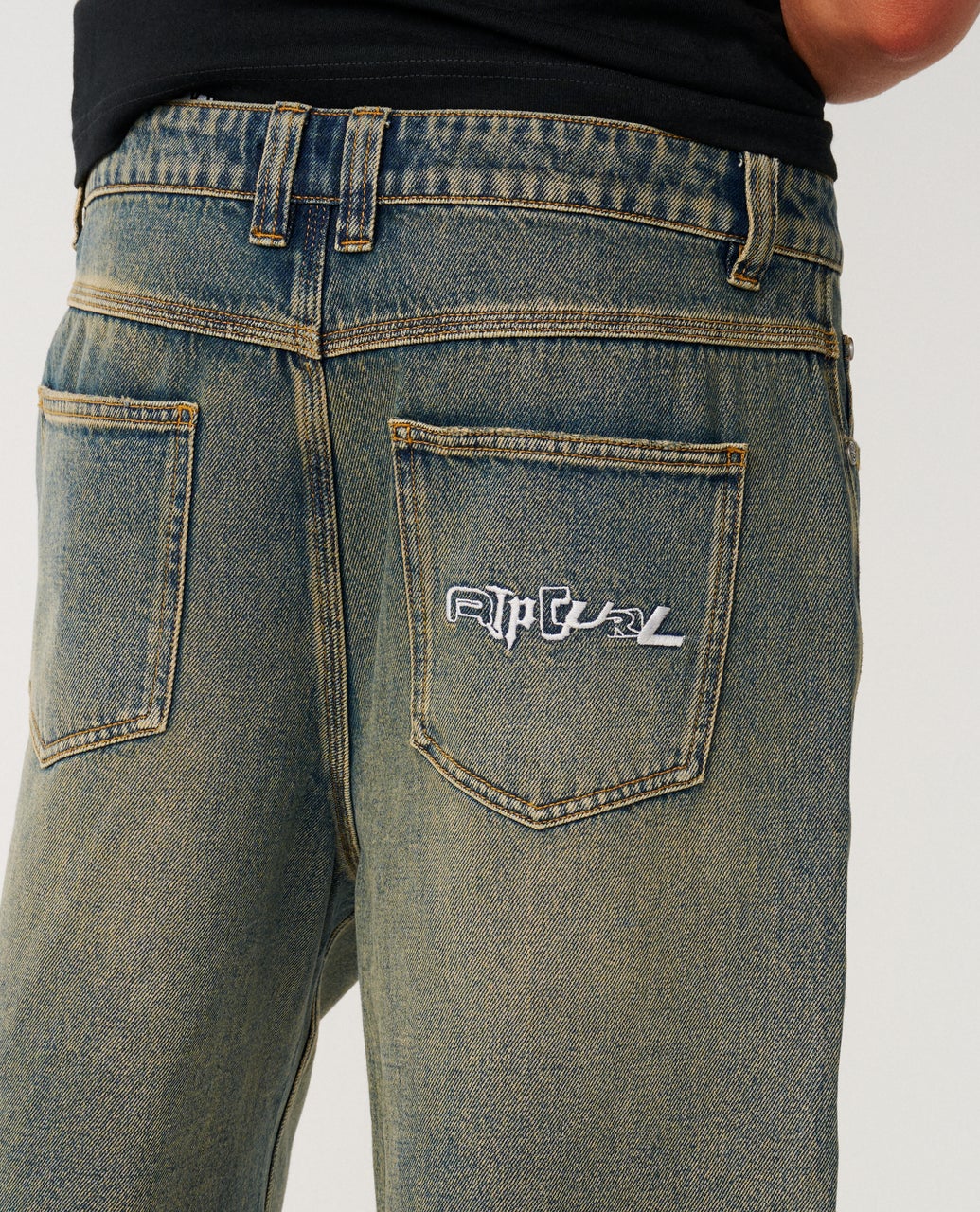 Archive Dirty Denim Walkie 23" Walkshort - Image 6