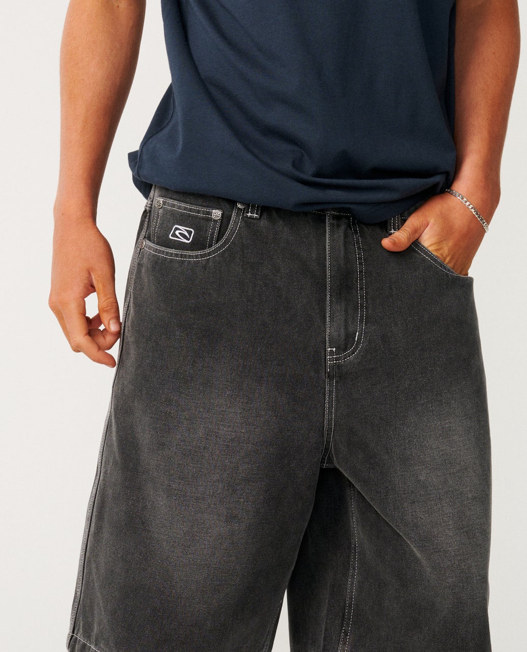 Archive Dirty Denim Walkie 23" Walkshort - Image 5