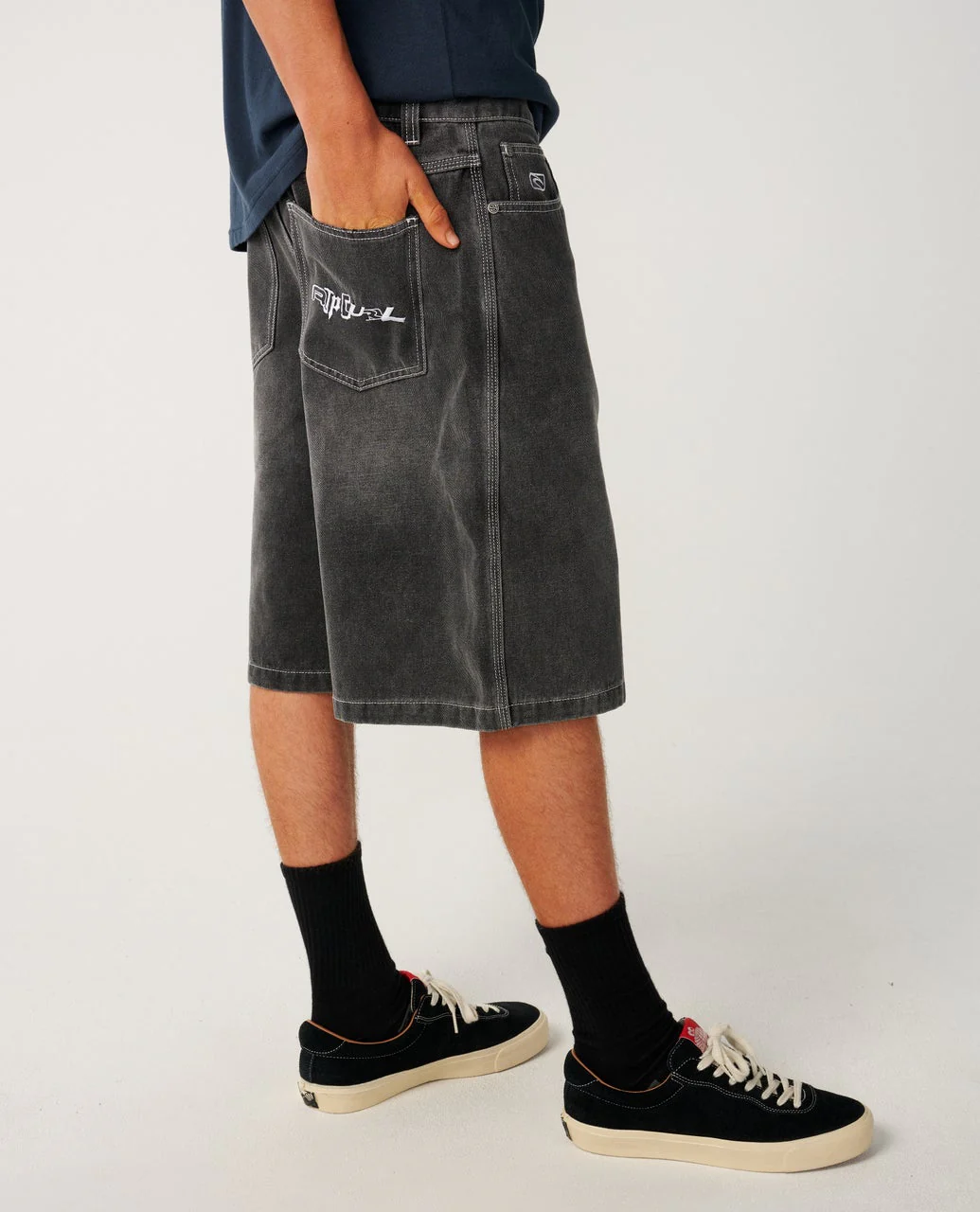 Archive Dirty Denim Walkie 23" Walkshort - Image 6