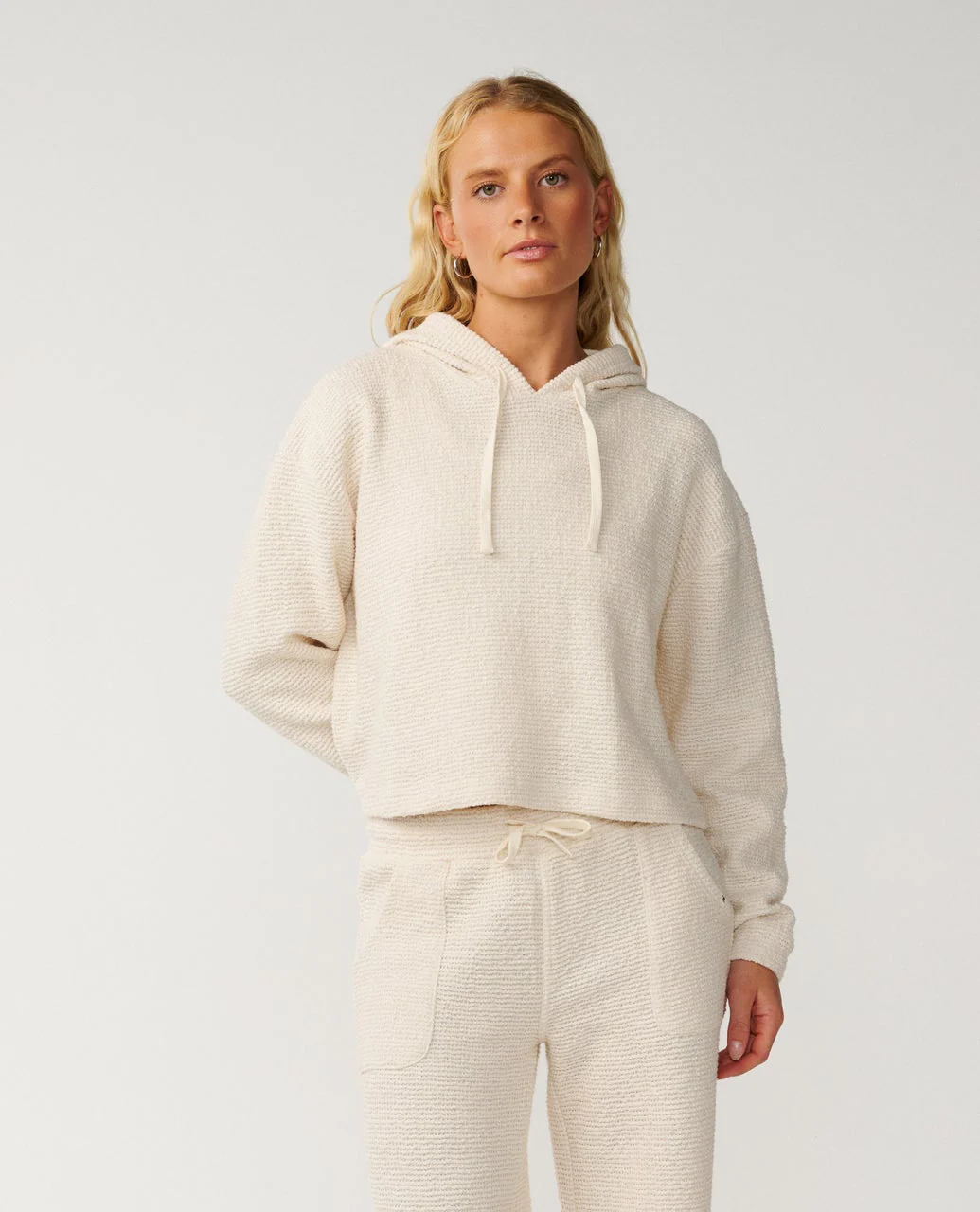 Cala Nights Textured Hood - Image 3
