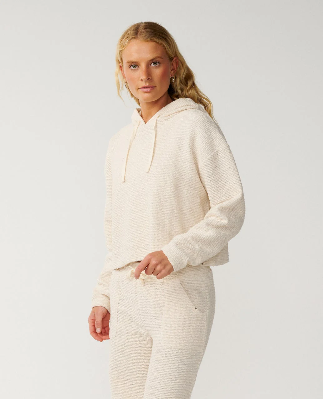 Cala Nights Textured Hood - Image 4