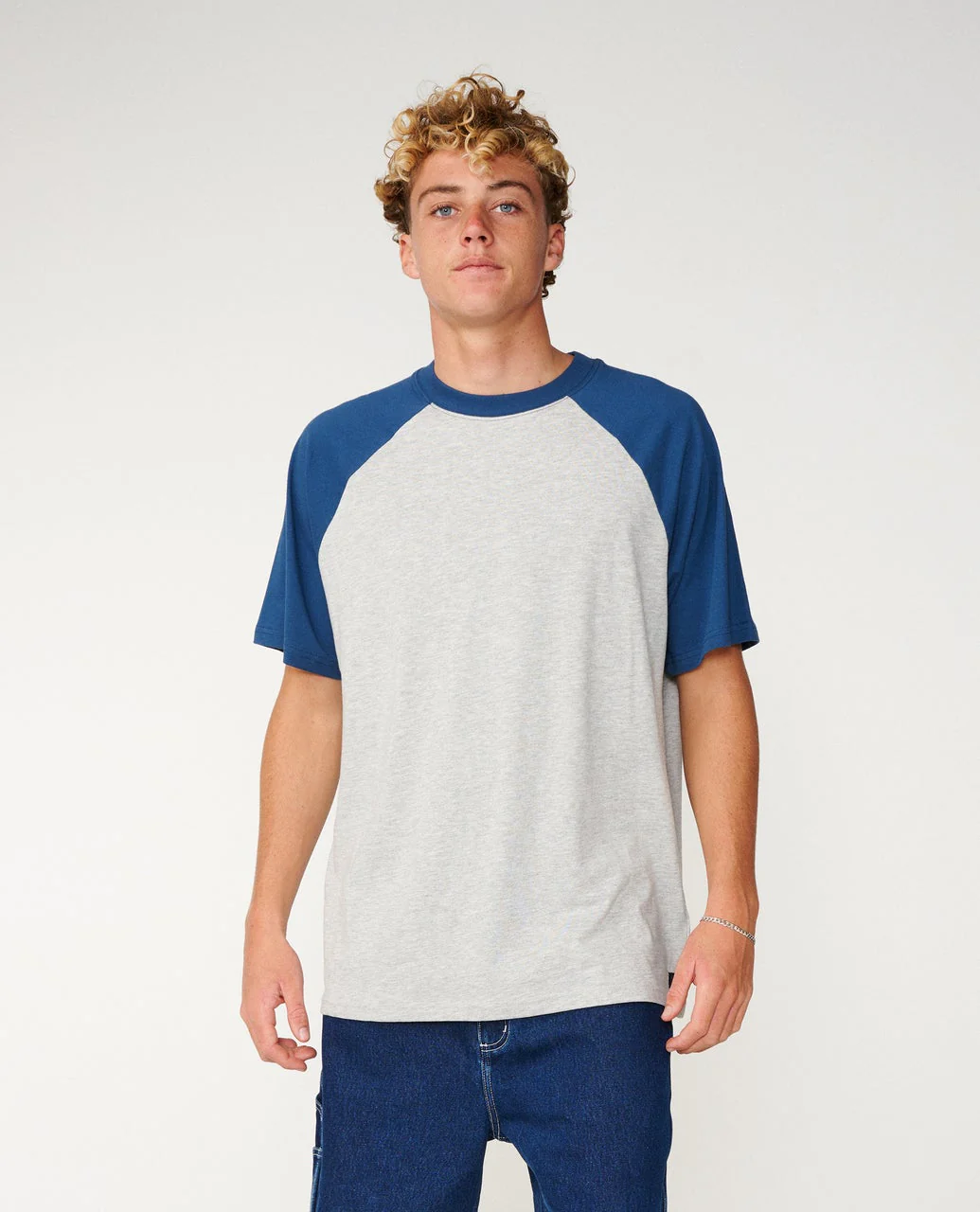 Classic Surf Raglan Loose Tee - Image 4