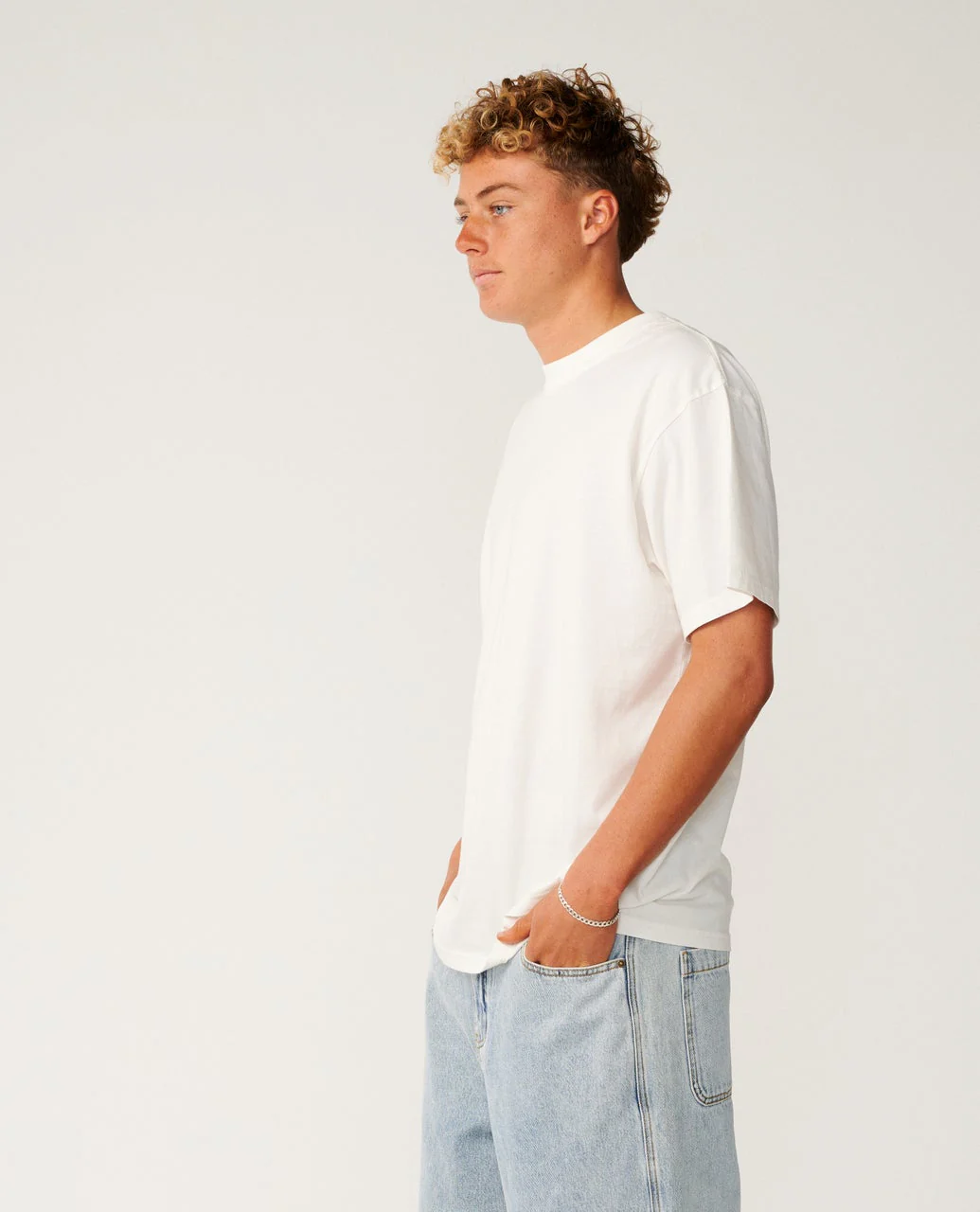 Classic Surf Wash Loose Tee - Image 4