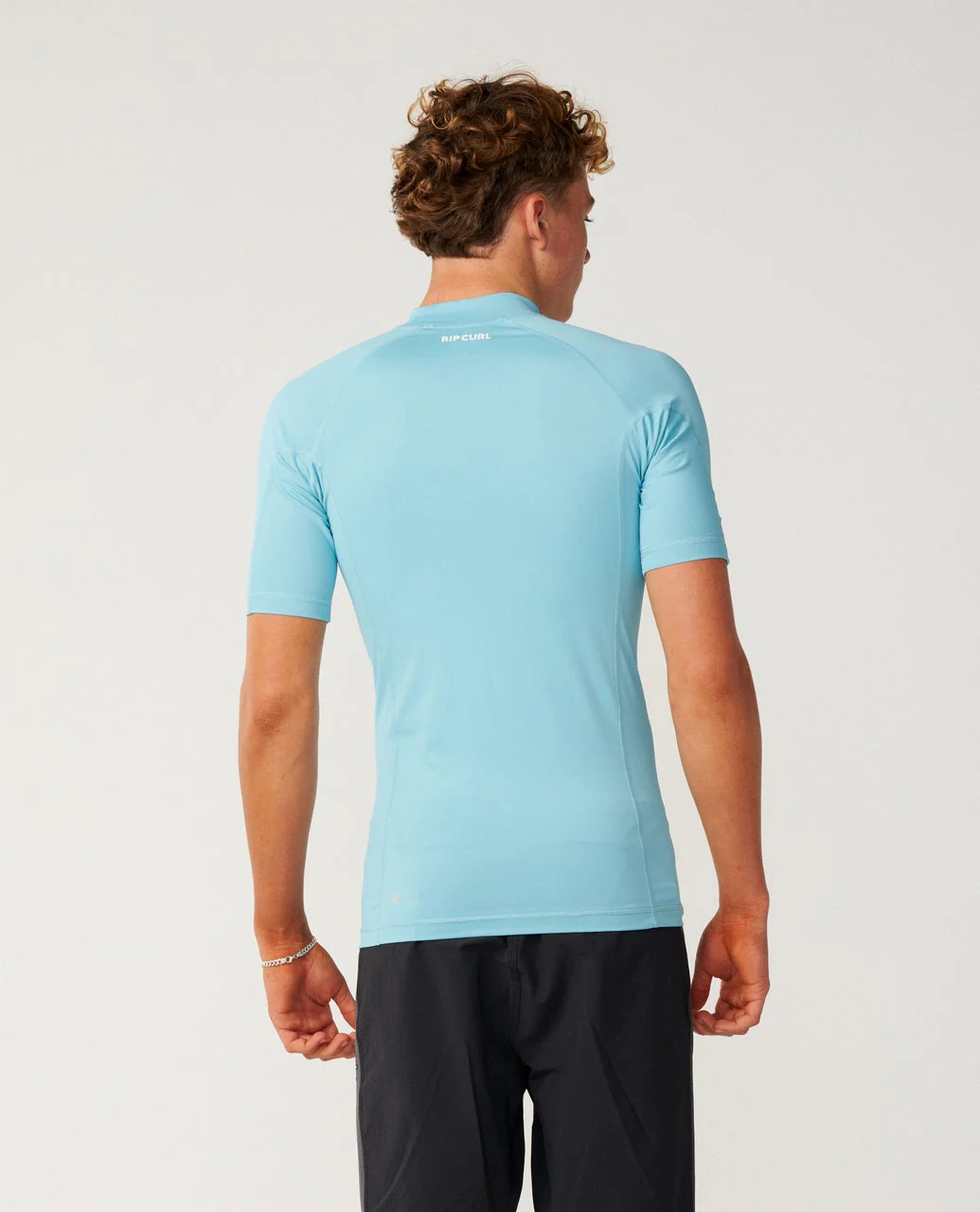 Waves Icon UPF Performance Short Sleeve Rash Vest - Image 3